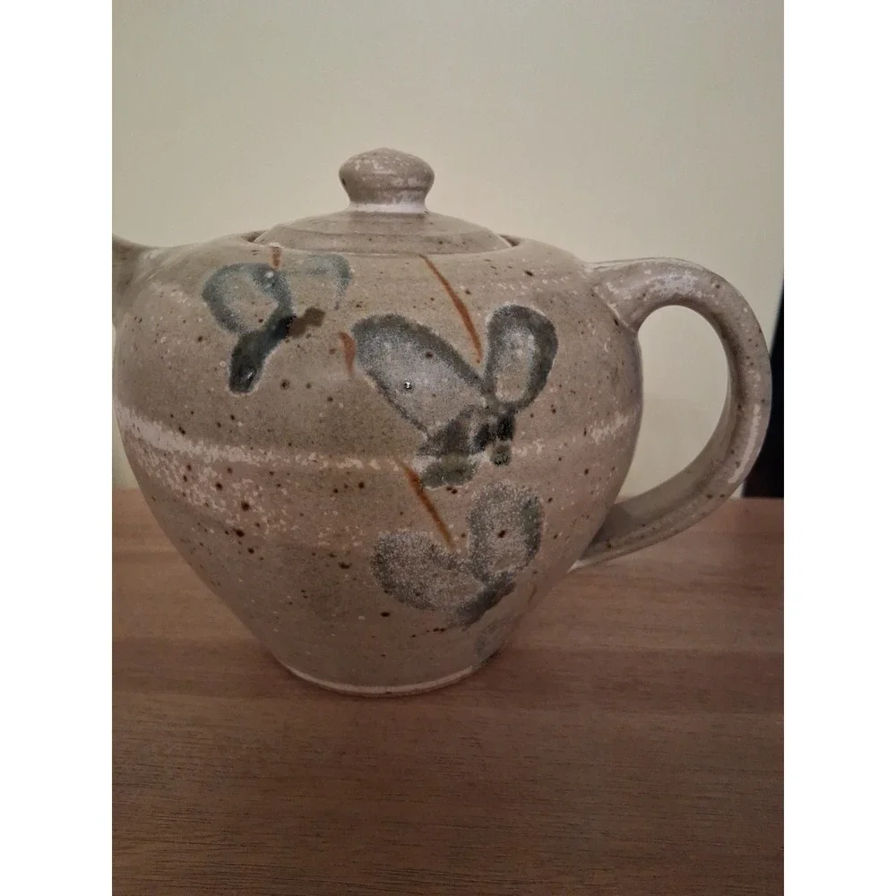Handcrafted Studio Pottery Teapot. 4 Cups Size. - Picture 2 of 10